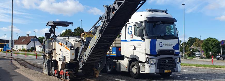 Asfaltfræser på Hold-An Vej