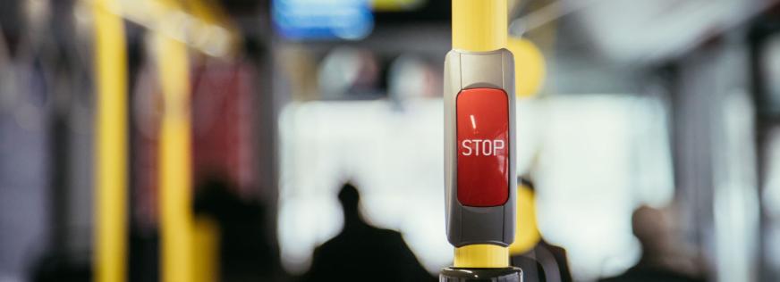 Stopknap i en bus